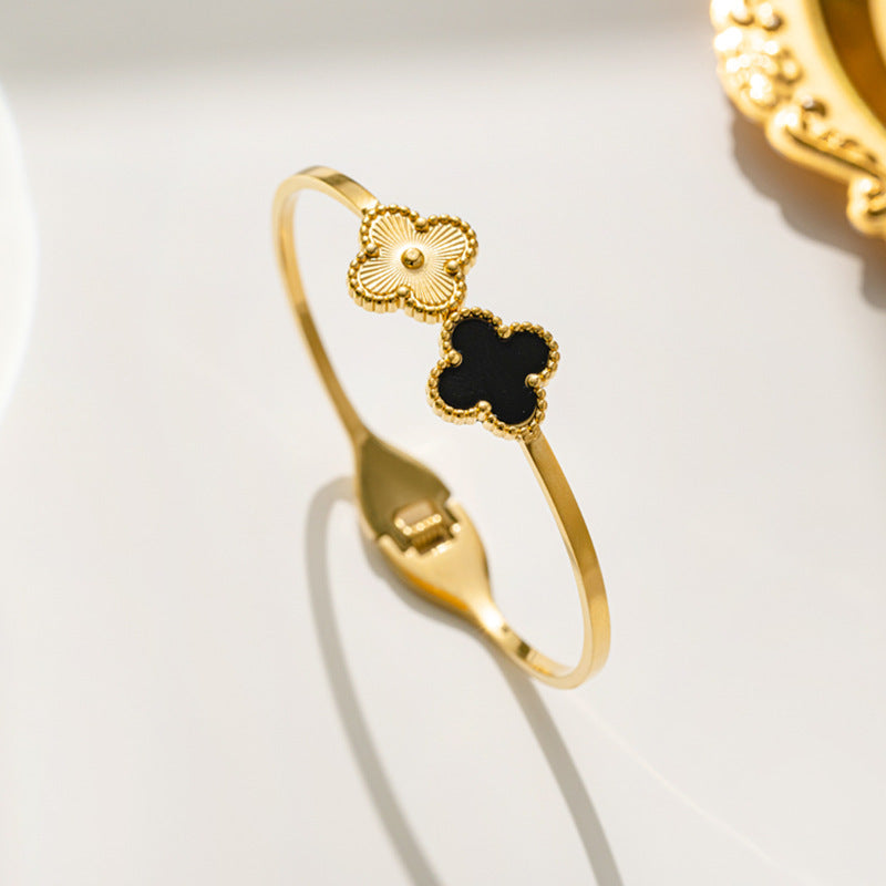 Clover /Gold bracelet II