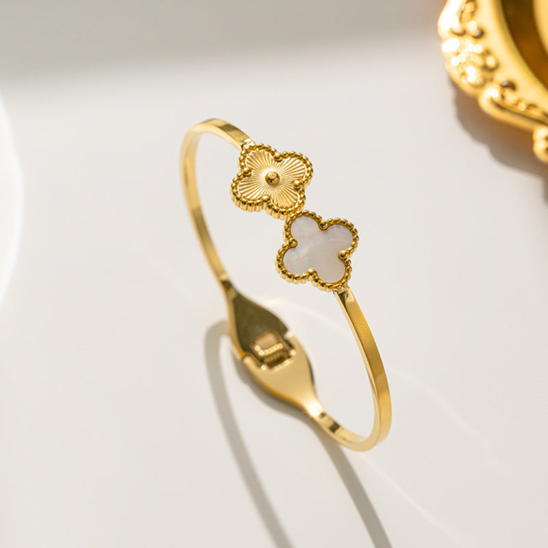 Clover /Gold bracelet II