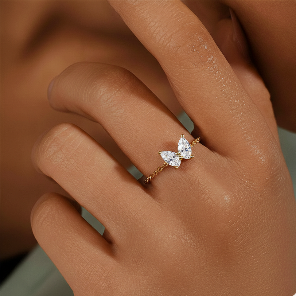 Luméra /butterfly ring