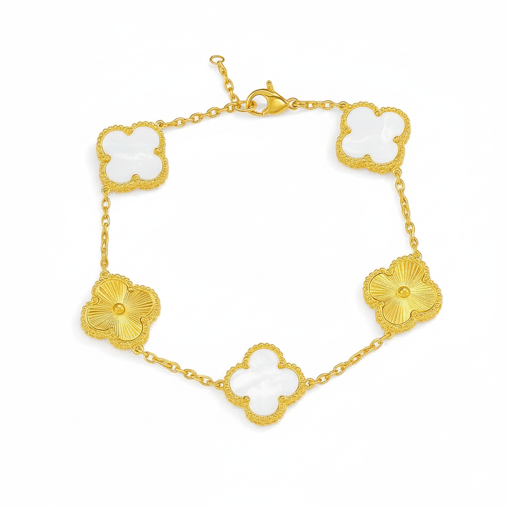 Clover /white bracelet