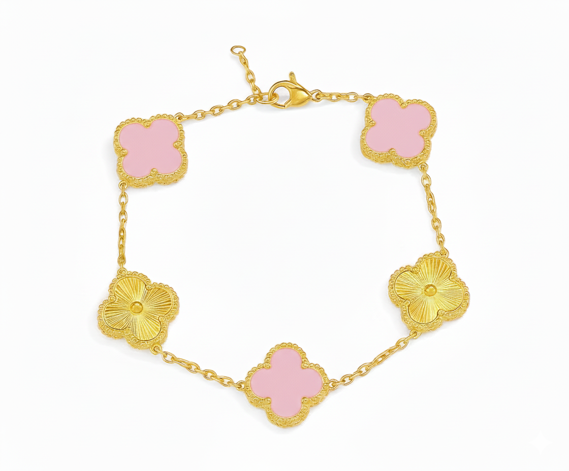 Clover /white bracelet